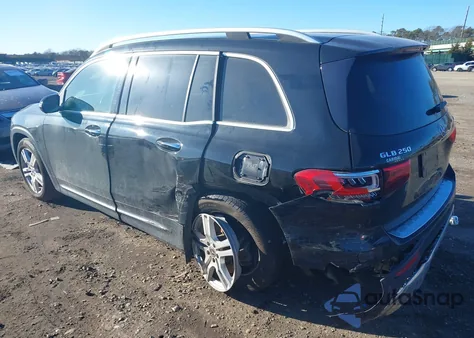 2021 Mercedes-Benz Glb 250 4Matic z USA, uszkodzony, nr VIN W1N4M4HB0MW104535